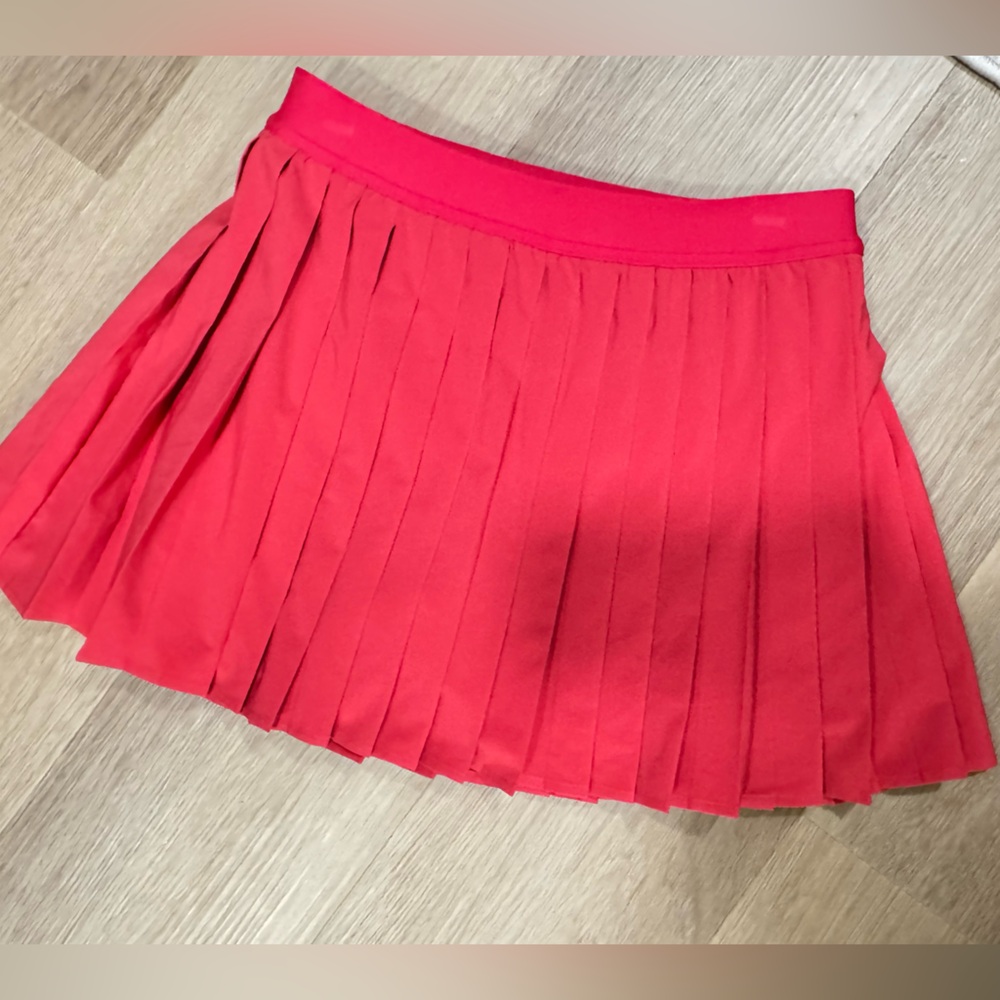 Lululemon pleated tennis skirt size 6